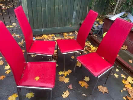 Photo of free Dinning table and chair (B18) #3