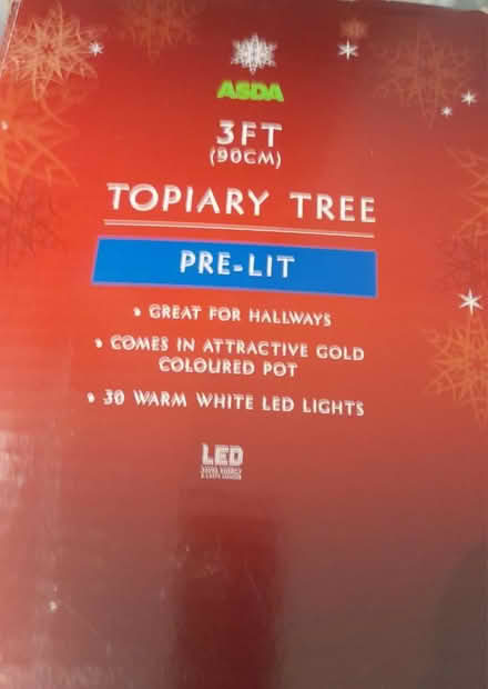 Photo of free 3ft pre lit christmas tree (Holmewood S42) #2