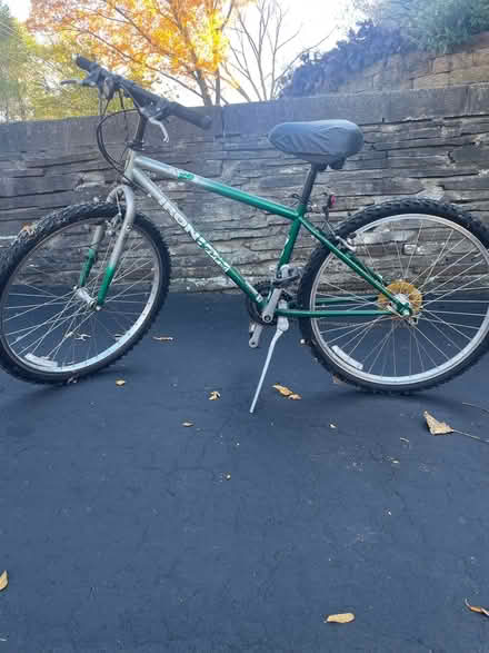 Photo of free Iron Horse 21speed 24 inch bike (Lake Katrine) #1