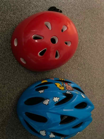 Photo of free Kids helmet (SW19 8qz) #1