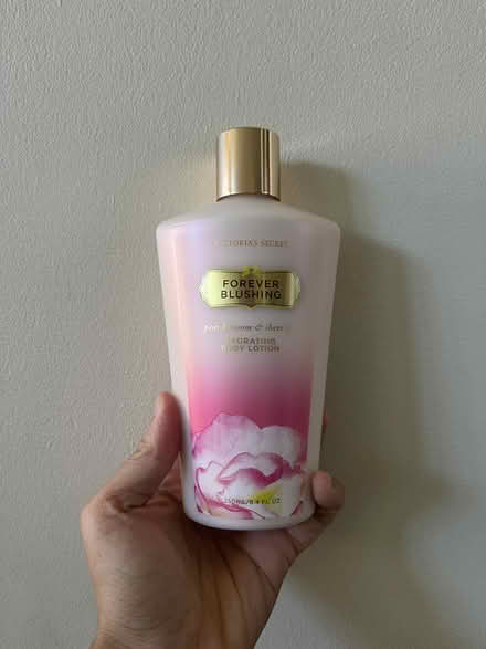 Photo of free Victoria's Secret Lotion (Mississauga (East Credit)) #1