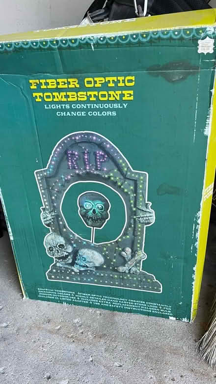 Photo of free Halloween Tombstone (NE Glenview (Lake & Harms)) #1