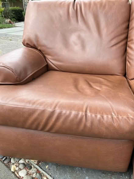 Photo of free Three piece recliner sofa set (Morgan hill) #4