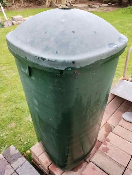 Photo of free Garden water butt with tap and lid (Saunton Park EX33) #1
