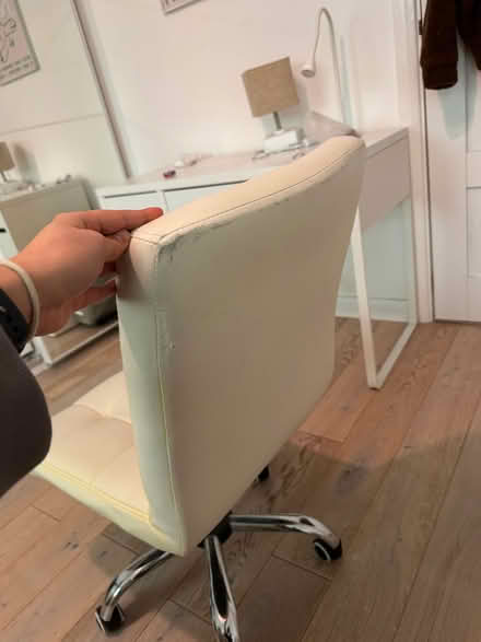 Photo of free White desk chair (Norbiton KT2) #2