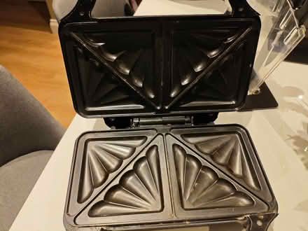 Photo of free Sandwich toaster (XL) (Purley CR8) #2