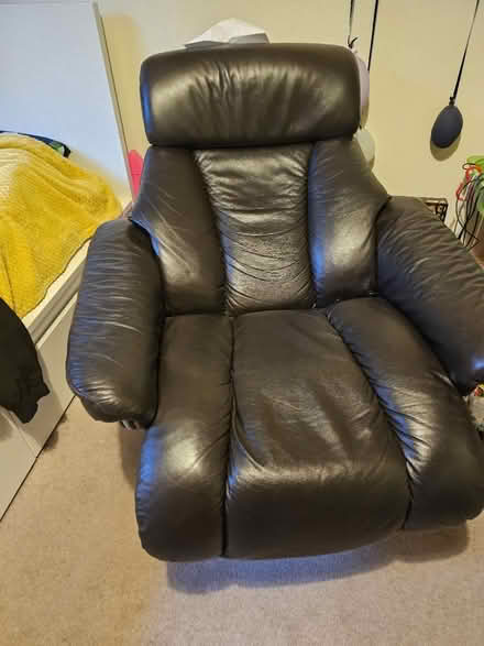 Photo of free reclining armchair (TW7 Isleworth) #2