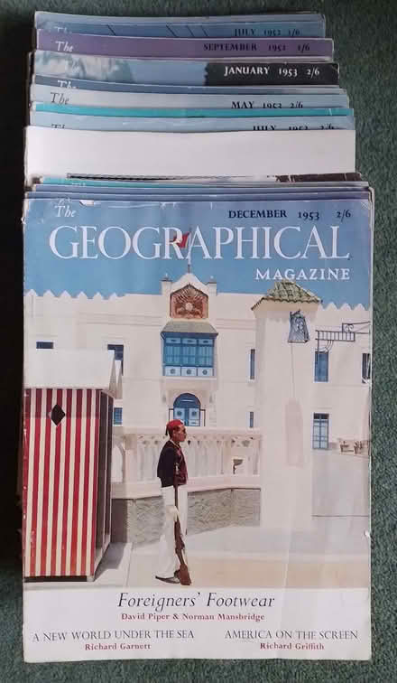 Photo of free National Geographic magazines (Sidley TN40) #2
