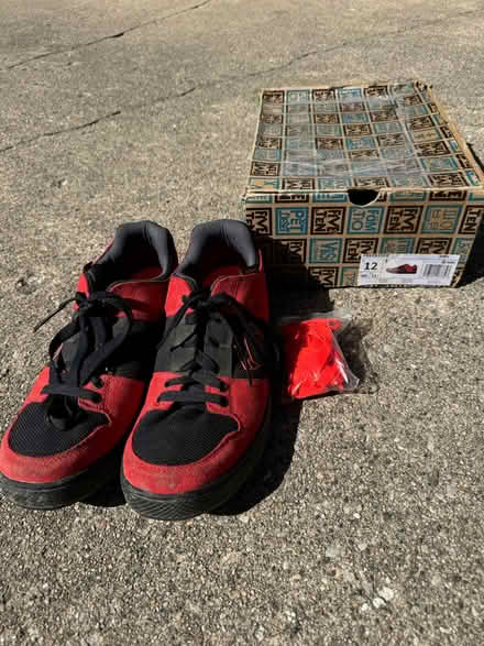 Photo of free Mountain bike shoes (Park Ridge) #1