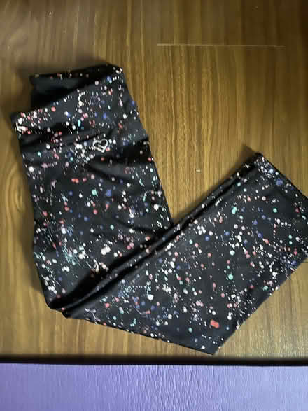 Photo of free 4pcs of women's clothing (Mississauga (East Credit)) #4