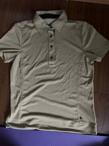 Photo of free 4pcs of women's clothing (Mississauga (East Credit)) #2