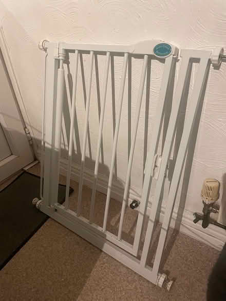 Photo of free Stairgate (Bracknell’s RG42) #2