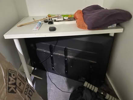 Photo of free IKEA table 100 x 60 cms (Hounslow, TW5) #2