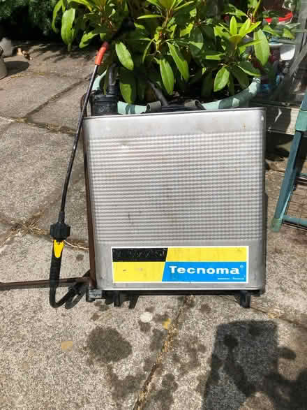 Photo of free Technoma 10 ltr spray (Old Hillsborough Road) #1