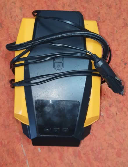 Photo of free Tyre inflator/air compressor (ME15 9BU) #1