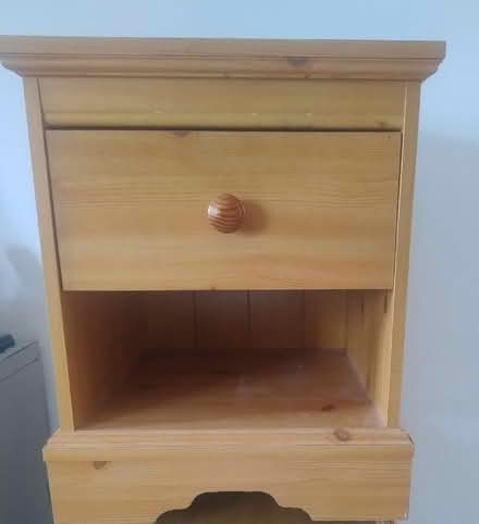 Photo of free 2 bedside cabinets (Amersham Common HP7) #2