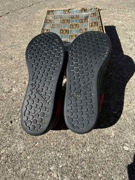 Photo of free Mountain bike shoes (Park Ridge) #3