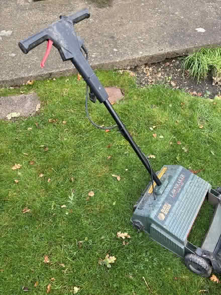 Photo of free black &decker lawnraker scarifier (LS17 moortown) #1