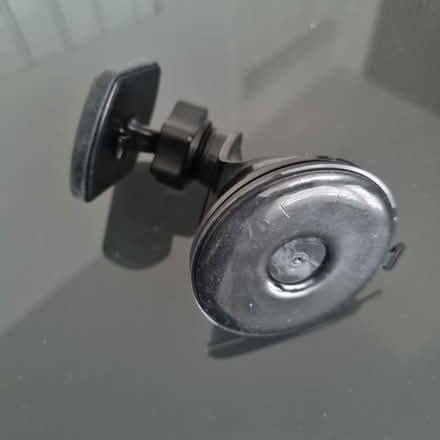 Photo of free Phone holder (Me20) #2