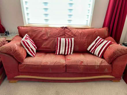 Photo of free 2 seater and 3 to4 seater settee (Upton upon Severn, WR8) #2