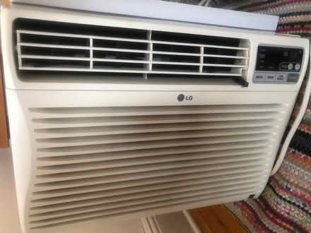 Photo of free LG 10,000 BTU Air Conditioner (Washington Heights) #1