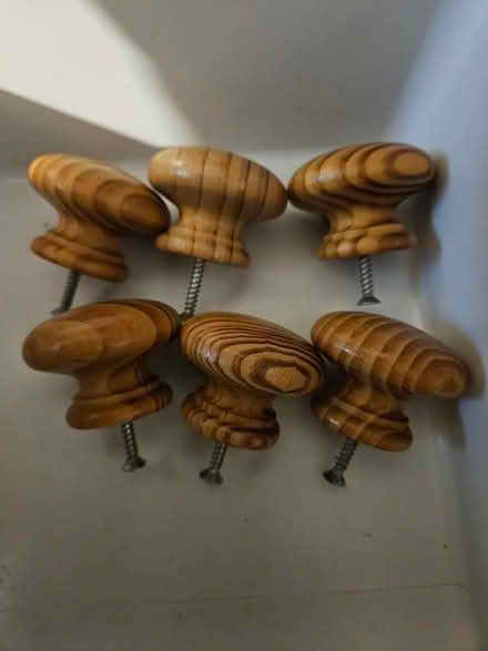 Photo of free 6 x Pine Drawer/Cupboard handles (Roffey) #1