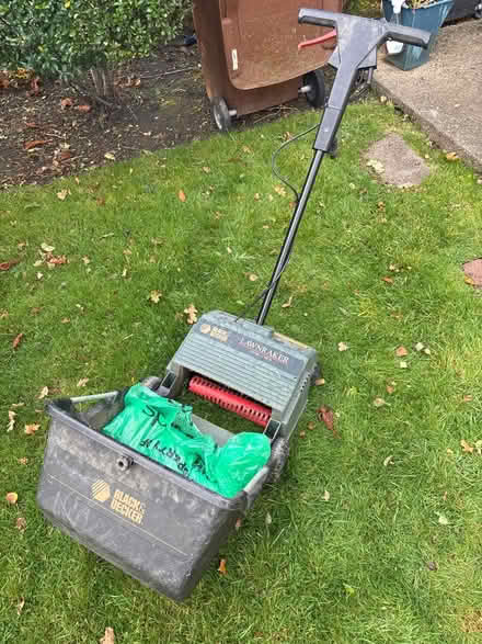 Photo of free black &decker lawnraker scarifier (LS17 moortown) #2