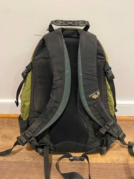 Photo of free Mountain Hardware Hiking Backpack (22205) #3