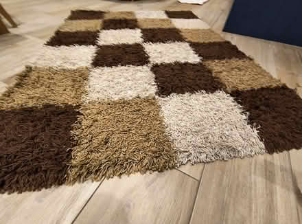 Photo of free Chequered rug (Stoneleigh KT17) #2