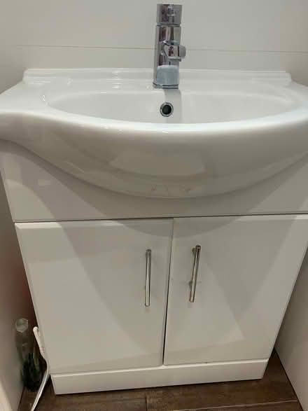 Photo of free Bathroom sink with click clack trap (Chapel allerton LS7) #3