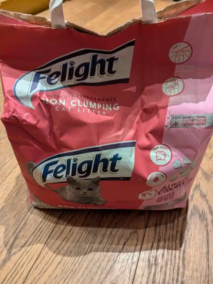 Photo of free Felight kitty litter (Didcot) #1