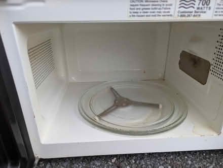 Photo of free microwave (Fort Washington MD) #2