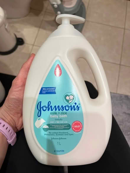 Photo of free Johnsons milk+rice baby bath (SE1) #1