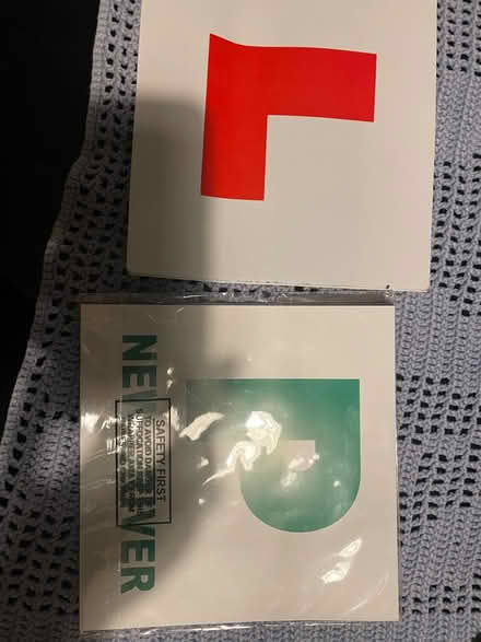 Photo of free ‘L’ and ‘New Driver’ plates (N17 Dunloe Avenue) #1