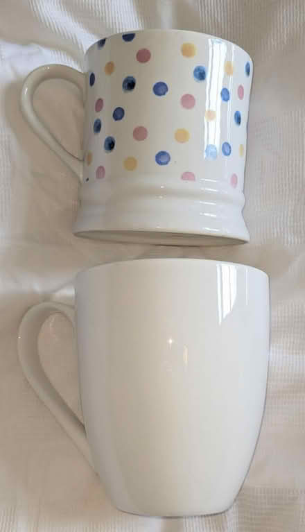 Photo of free Two mugs (N8 - Harringay Green Lanes) #1