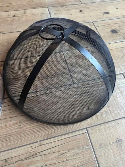 Photo of free Cover and grill for fire pit (Kibworth Beauchamp LE8) #3