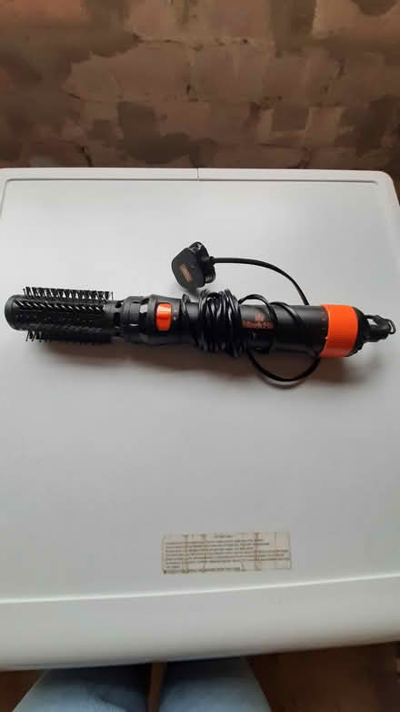 Photo of free blow dry styling brush (Bexhill TN40) #1