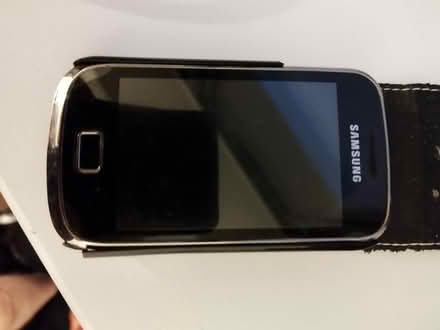 Photo of free Multiple Items: Old Phone (TF2) #1