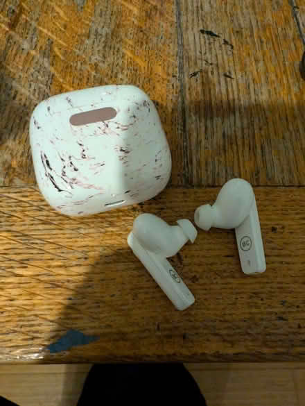 Photo of free Headphones working (N1 Highbury and Islington) #1