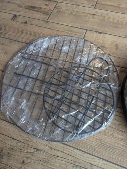 Photo of free Cover and grill for fire pit (Kibworth Beauchamp LE8) #2