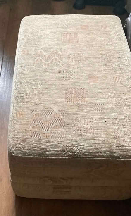 Photo of free Pouffe (Fareham PO16) #1