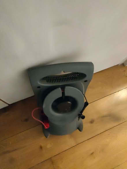 Photo of free Car 12v battery charger (Fiveways BN1) #2