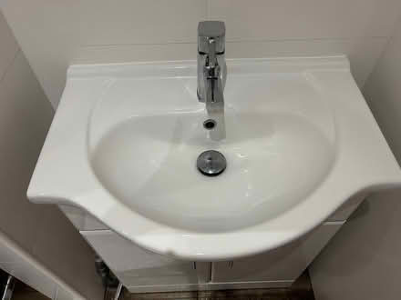 Photo of free Bathroom sink with click clack trap (Chapel allerton LS7) #4