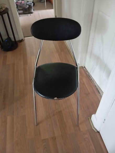 Photo of free 1 chair (N3) #1