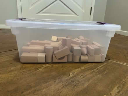 Photo of free wooden blocks in bin (Land Park) #1