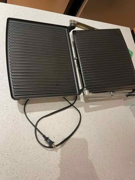 Photo of free Krups panini maker (Battery Park City) #2
