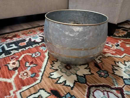 Photo of free Metal Flower Pot (Oyster Point) #2