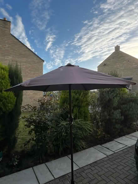 Photo of free Parasol (LS20) #1