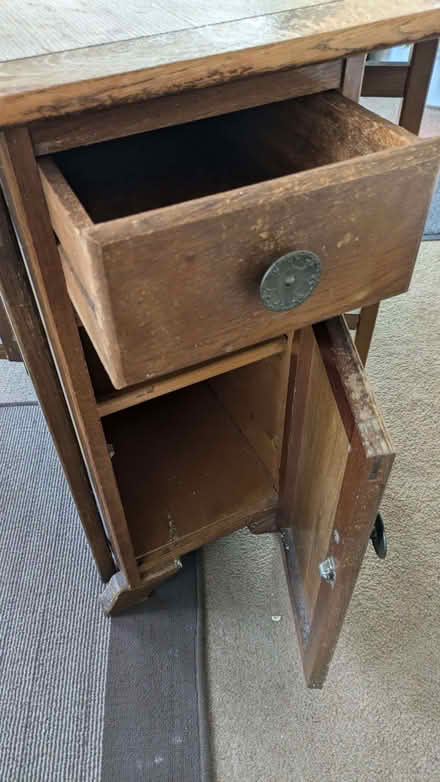 Photo of free Drop leaf table (Horndean PO8) #4