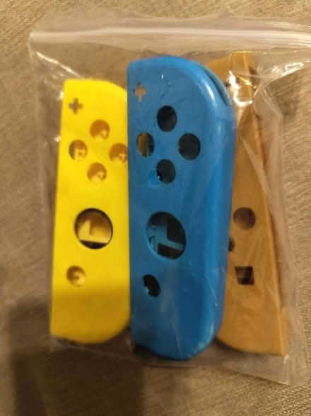 Photo of free Joycon shells (Oaks Cross SG2) #2